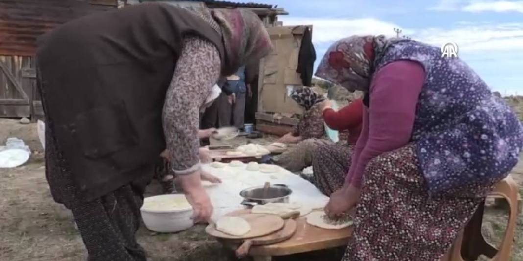 Kadınlar bir araya geliyor, imece usulü hazırlanıyor! Geleneksel “kürül”: Yüzyıllardır aynı yöntemle yapılıyor 4